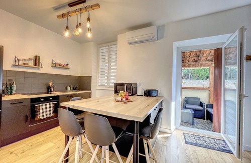 Joyeuse Apartment | Au Coeur Ardéchois - With shaded terrace