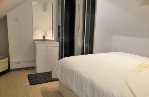 Saint-Pierre-sur-Dives Apartment | Au domaine des roches