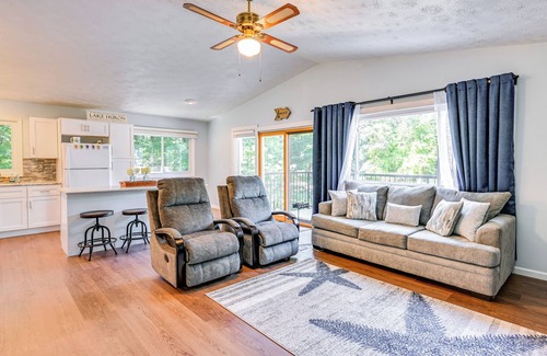 Au Gres Cabin | Au Gres Vacation Rental Cabin < 1 Mi to Lake Huron