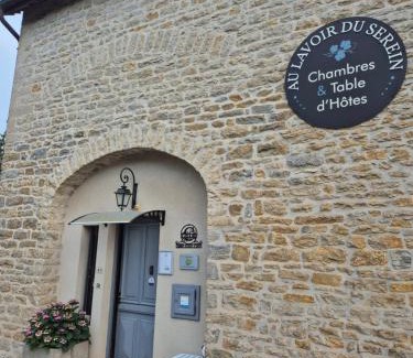 Saint-Germain-les-Arlay Bed & Breakfast | Au lavoir du Serein "L'Eventail"