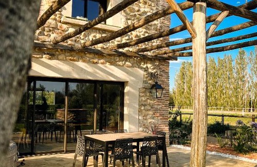Thuir House | au milieu des vignes