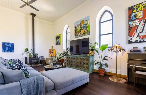 Hay Valley House | Tranquil 3BR, 2BA house in Hay Valley: your peaceful escape awaits!