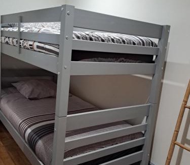 Les Aix-d'Angillon Bed & Breakfast | Au P'tit Gueul'ton