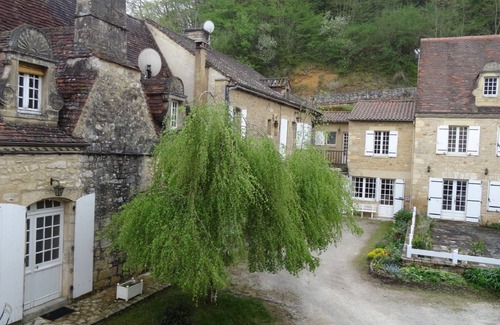 Castelnaud-la-Chapelle House | Au Pied du CHÂTEAU - 5 to 11 people - Swimming + canoeing + cycle path 100m away