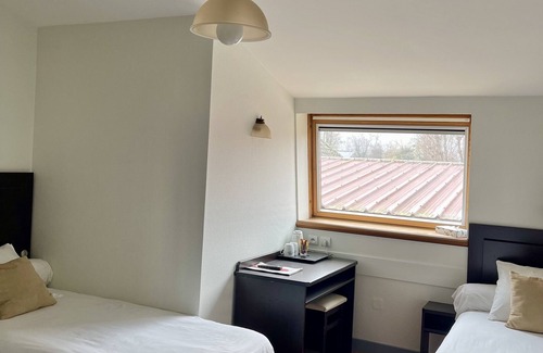 Moussy Hotel | Auberge de Moussy