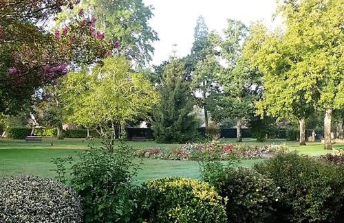 Sabres Hotel | Auberge des Pins - Teritoria