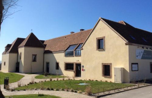Manou Hotel | Auberge du Moulin à Vent, The Originals Relais