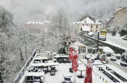 Laruns Hotel | Auberge La Caverne