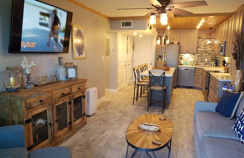South Padre Island Condo | "August" 2025-SPECIAL" 100% Beachfront View 100% Remodeled Condo