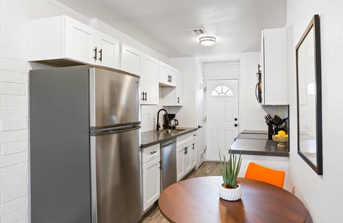 Entertainment District House | Aura-2 Units-Next to the Entertainment District