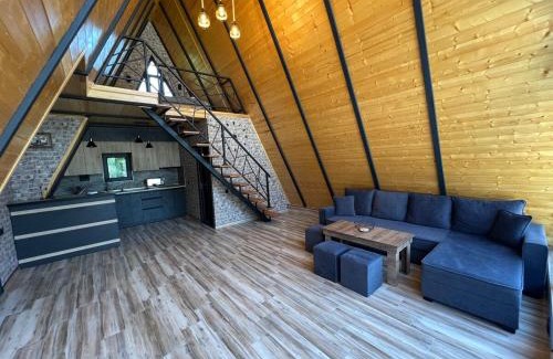 Oshakan House | Aura Guesthouse