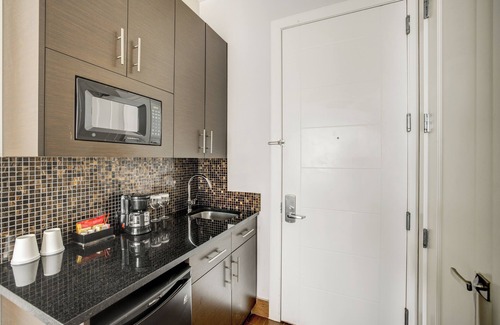 Bedford-Stuyvesant Apartment | Aura Hotel Brooklyn