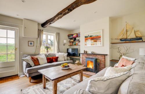 Little Barningham House | Aurora Cottage
