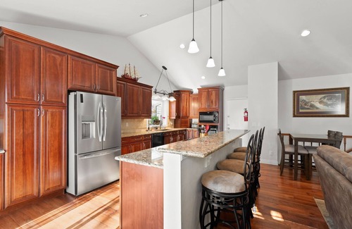 High Point House | Aurora Escape With Room to Relax · Yard, Gym + Basement Lounge