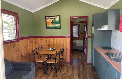 Richmond Hill RV Rental | Aussie Outback Oasis