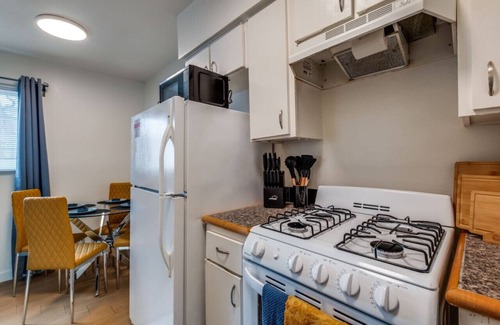 North University Apartment | Austin Central | Pet-Friendly | 10 Min to Downtown