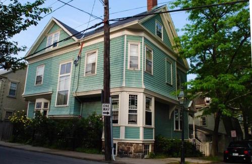 Newport Bed & Breakfast | Austin House Inn