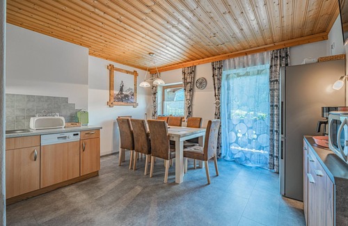 Stuhlfelden Apartment | Austrian holiday home with central location