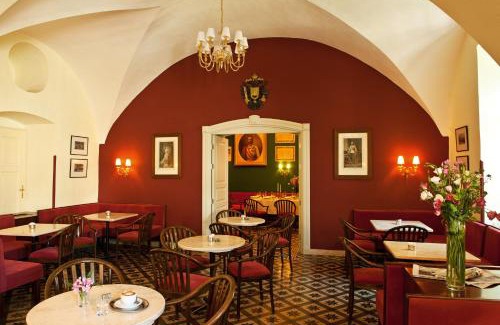 Old City Hotel | Austrian Pilgrim Hospice