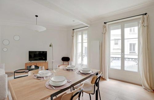 18th Arrondissement Apartment | Authentic apartment - 3BR-8P - Clignancourt