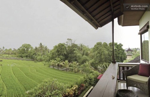 Berawa Villa | Authentic Bali Villa with Beautiful Rice-Field Views