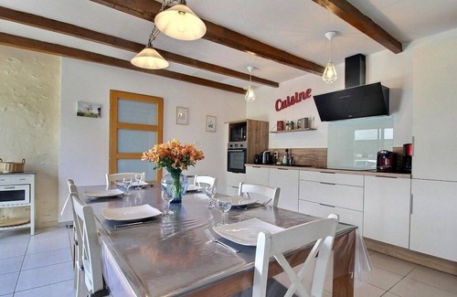 Ploneour-Lanvern House | Authentic Breton cottage in the countryside, close to services and the sea.