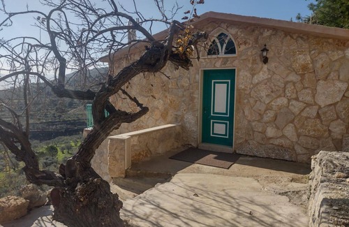 Beiteddine Ski Chalet | Authentic Chalet in the Heart of Shouf - 5 People