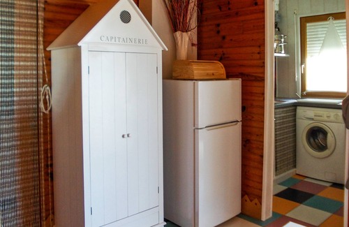 Gruissan Plage Ski Chalet | Authentic cottage on stilts with sea views, sleeps 4, comfortable