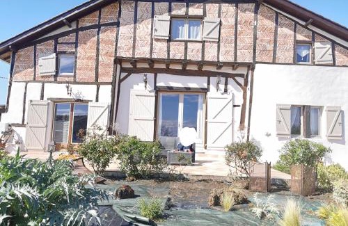 Pouillon House | Authentic farm stay