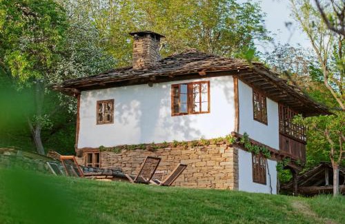 Selishte House | Authentic House with Stunning Mountain View - Karashka