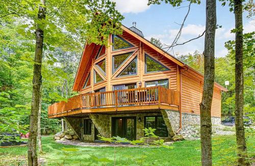 Amherst Apartment | Authentic Log Cabin - Billard Spa - Le Scandinave
