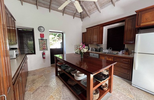 Soufriere Villa | Authentic St. Lucian Experience at Prestigious Villa - Colibri Cottage