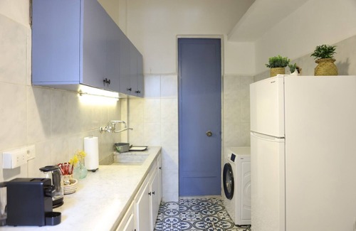 Beirut Apartment | Authentic Stay in Ashrafieh
