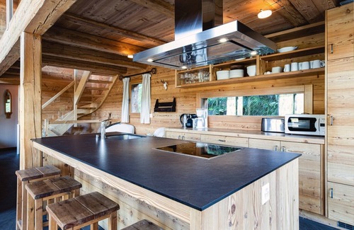 Riddes Ski Chalet | Authentic Swiss Spa Chalet Nesoya | Jacuzzi & Sauna