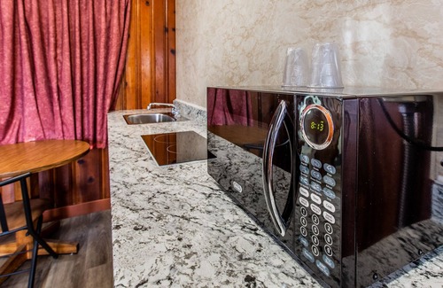 West Eugene Hotel | Autzen Inn