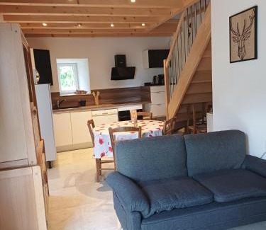 Craponne-sur-Arzon House | Aux 43 arbres Gîte Tilleul