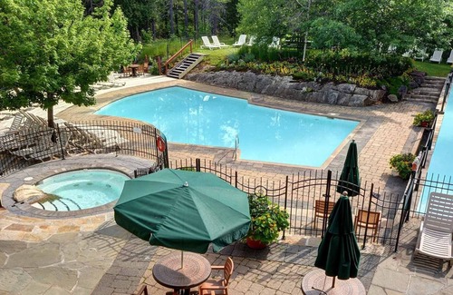 Tremblant-Les-Eaux Condo | Aux Couleurs du Temps