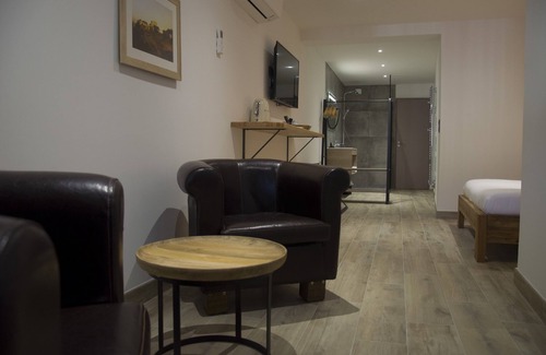 Poligny House | Aux Platanes