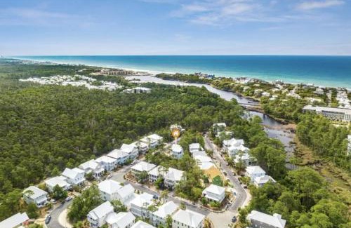 Lakeside at Blue Mountain Beach House | Available for Season! Pinkie Preferred Property - Solaris