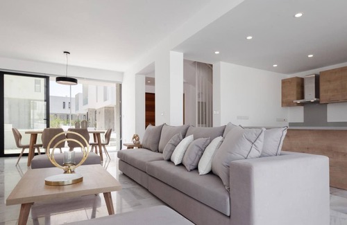 Emba Villa | Avalon 14, 4 bedroom Villa with Private Pool