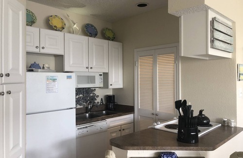 Corpus Christi Condo | "Avalon" ~ a splendid resort-style 1st-floor Beach Club condo!