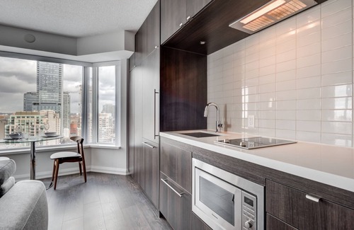 Bloor-Yorkville Apartment | Avalon Suites Yorkville