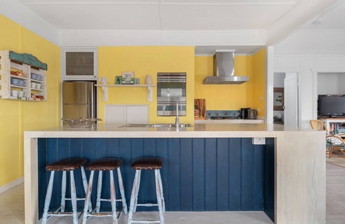 Currarong House | Avalon: vintage beachside family getaway