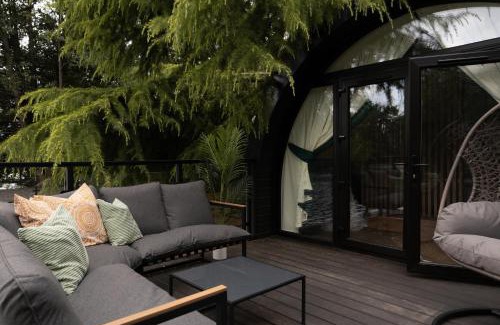 Little Hay Villa | AvantGlamp