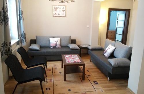 Krynica-Zdroj Apartment | Avanti - Zielony Zakątek Apartamenty i Pokoje z łazienkami Kuchnia Parking