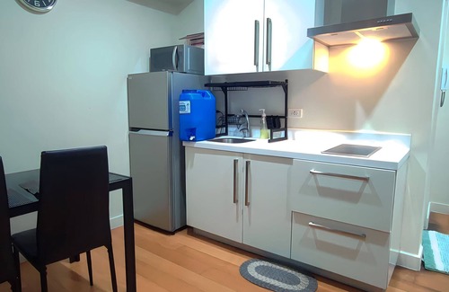Makati Apartment | Aveline Suites Mi Casa @Acqua Residences/1bedroom/gym/Pool/Cityview/Makati/Malls
