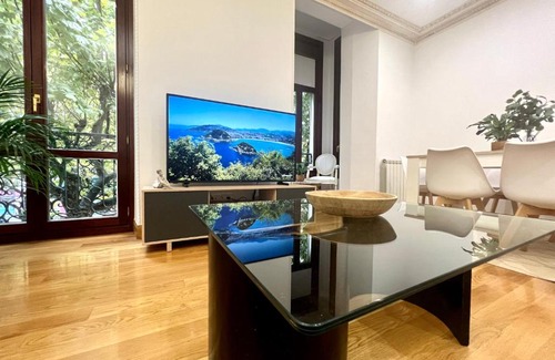 San Sebastian Centro Apartment | Avenida 12 apartment