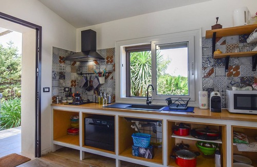 Ragusa House | Awaiting you is a cozy vacation apartment on a beautiful estate near Ragusa.