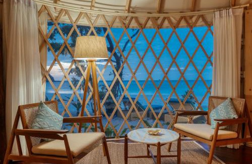 Kawthaung Hotel | Awei Pila (Mergui Archipelago)