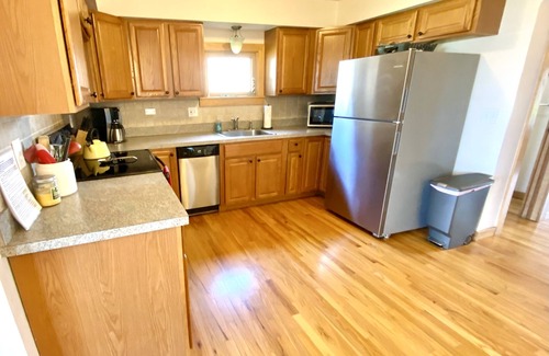Bridgeport House | Awesome 3 Bdrm 2.5 bath Waterfront Oneida Lake House Vacation Rental Retreat
